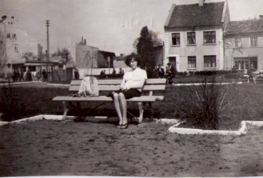 Nad jeziorkiem Magistrackim, w tle ul. Warszawska, zdj. przekazała Teresa Dąbrowska