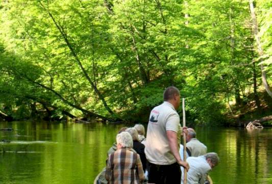 Spływy łodziami po rzece Krutyni, foto Robert Wróbel