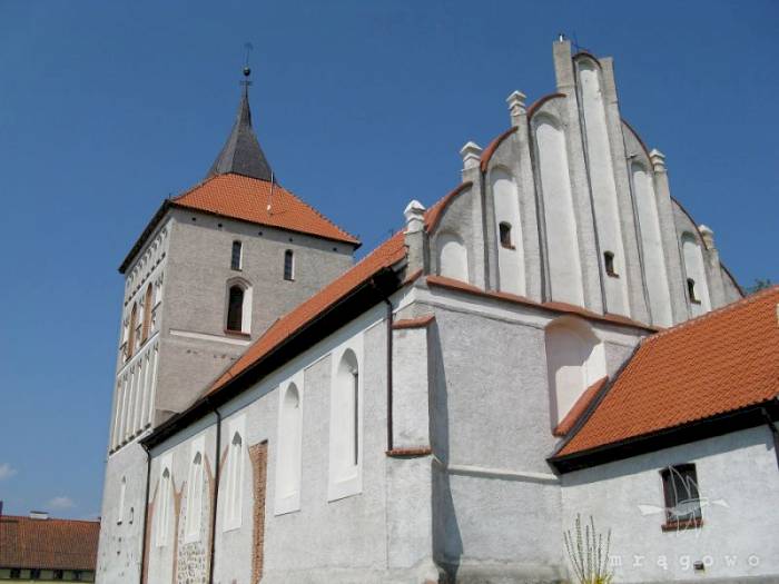 Dwa nowe dzwony w kościele w Szestnie