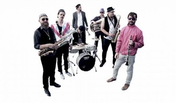 Tsigunz Fanfara Avantura - koncert na molo