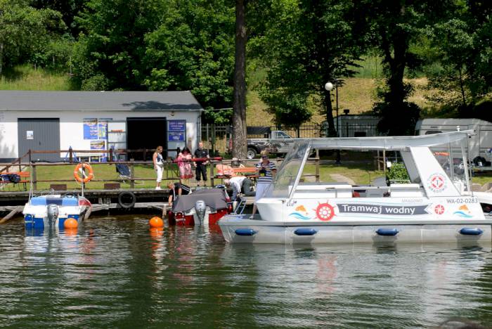 Wypożyczalnia łodzi i tramwaj wodny - aktywny wypoczynek nad wodą w Mrągowie