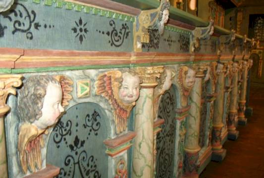 Zdobienia ławki kolektorskiej.