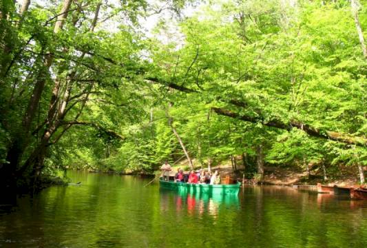 Spływy łodziami po rzece Krutyni, foto Robert Wróbel
