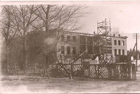 Budowa Powiatowego Domu Kultury około 1968 r., zdj. przekazała Biblioteka Miejska w Mrągowie