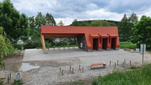 Miejsce Obsługi Rowerzystów na plaży przy os. Grunwaldzkim w Mrągowie