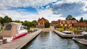 Słoneczny port, Mikołajki