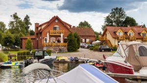 Słoneczny port, Mikołajki