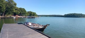 Wypożyczalnia łodzi i tramwaj wodny - aktywny wypoczynek nad wodą w Mrągowie