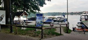 Wypożyczalnia łodzi i tramwaj wodny - aktywny wypoczynek nad wodą w Mrągowie